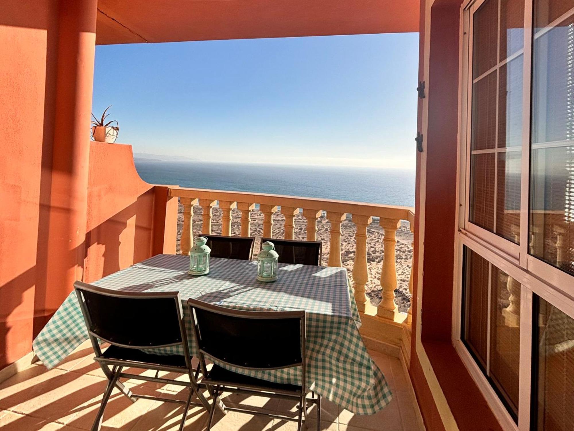 Penthouse Sunrise Blue Ocean View Apartament